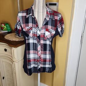 GUESS Plaid button down short sleeve top juniors size L